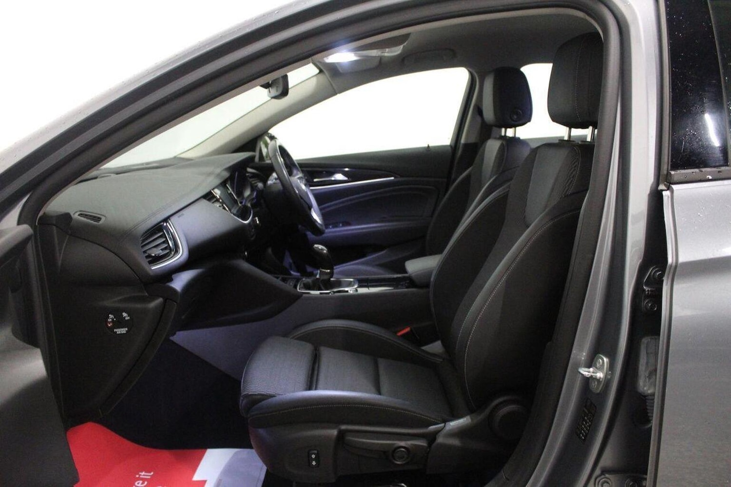 Used Vauxhall Insignia 2018 for sale - 77937875: Photo 51