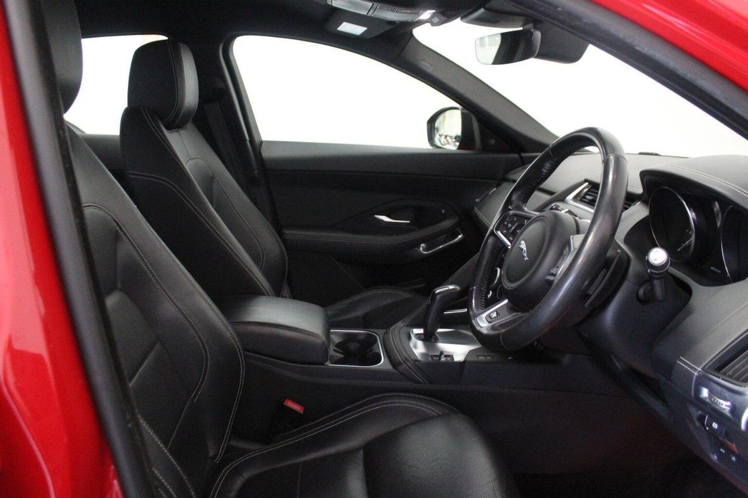 Used Jaguar E-Pace 2019 for sale - 77938048: Photo 31