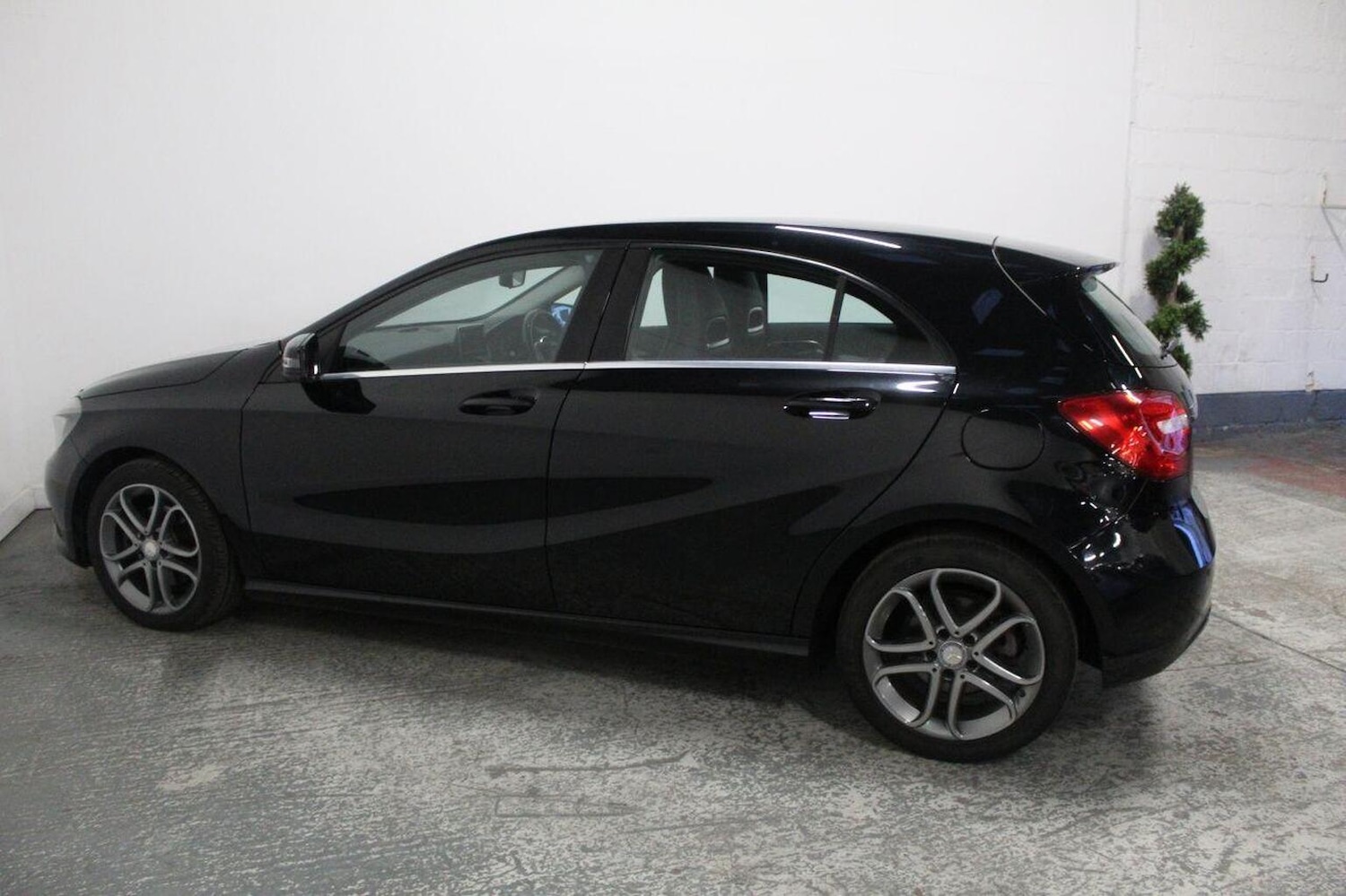 Used Mercedes-Benz A-Class 2015 for sale - 77140681: Photo 10