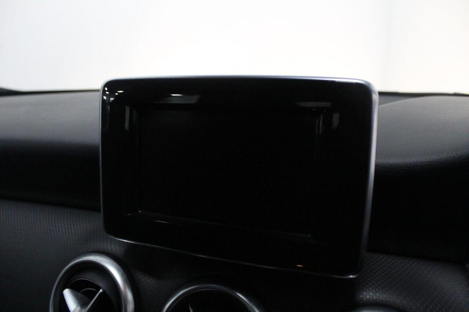 Used Mercedes-Benz A-Class 2015 for sale - 77140681: Photo 38