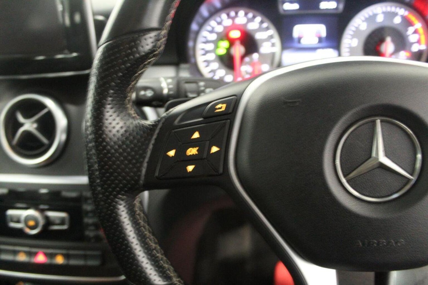 Used Mercedes-Benz A-Class 2015 for sale - 77140681: Photo 44