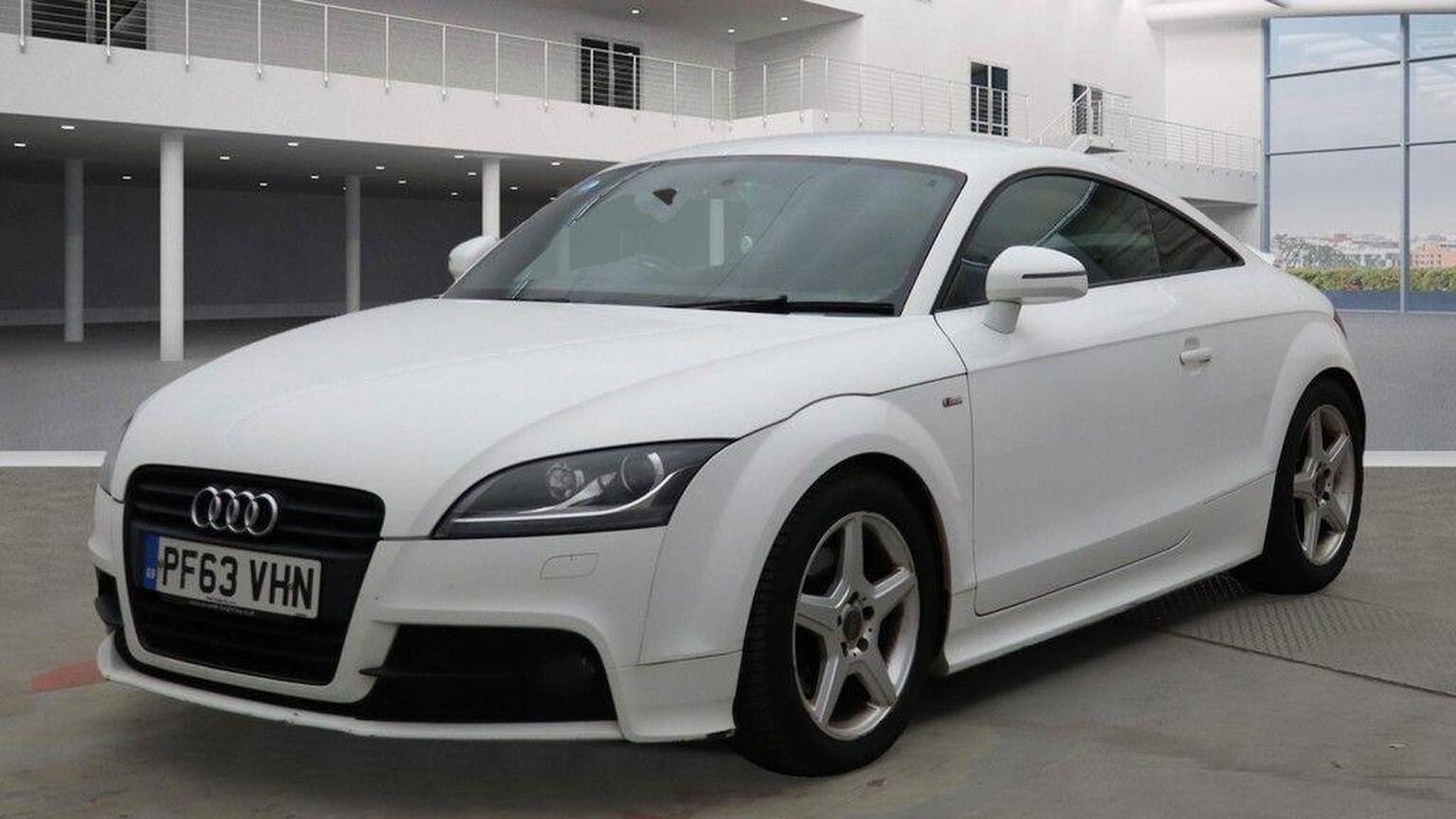 Used Audi TT 2014 for sale - 76858896: Photo 2