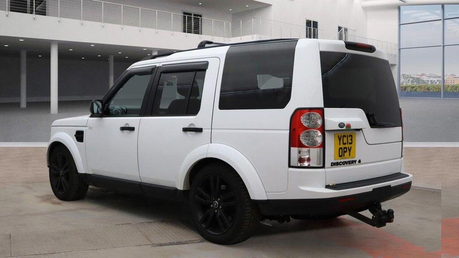 Used Land Rover Discovery 2013 for sale - 77701122: Photo 5