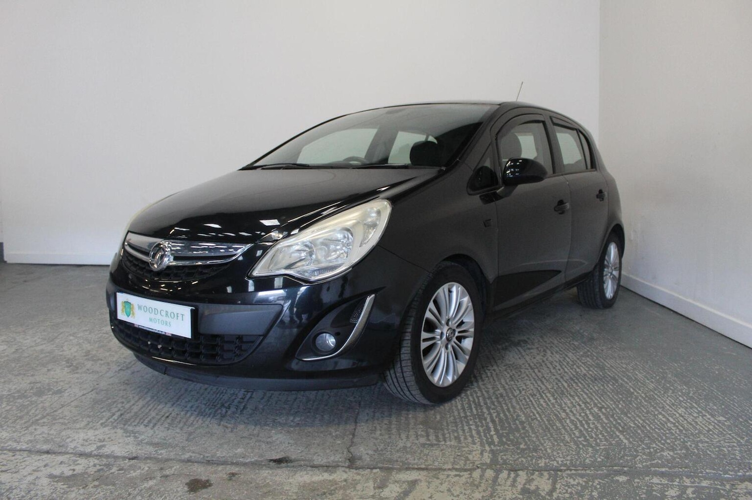 Used Vauxhall Corsa 2012 for sale - 77991652: Photo 2