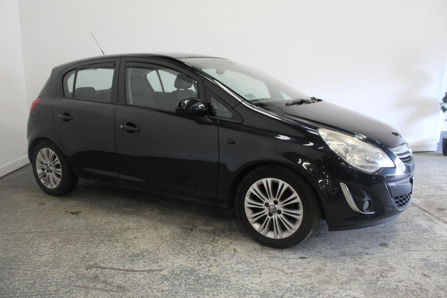 Used Vauxhall Corsa 2012 for sale - 77991652: Photo 4