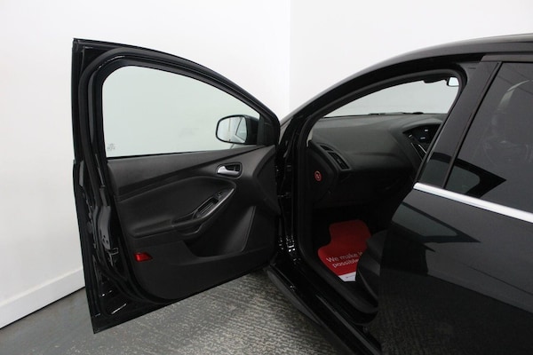 Used Ford Focus 2015 for sale - 75237071: Photo 24