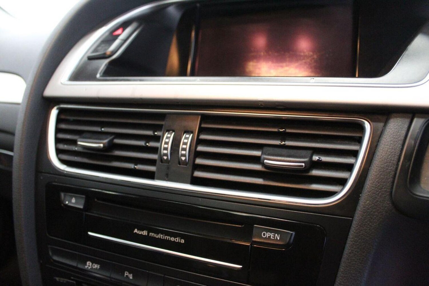 Used Audi A4 2013 for sale - 76181079: Photo 41