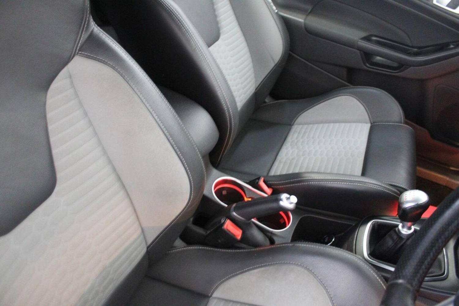 Used Ford Fiesta 2013 for sale - 77937777: Photo 40