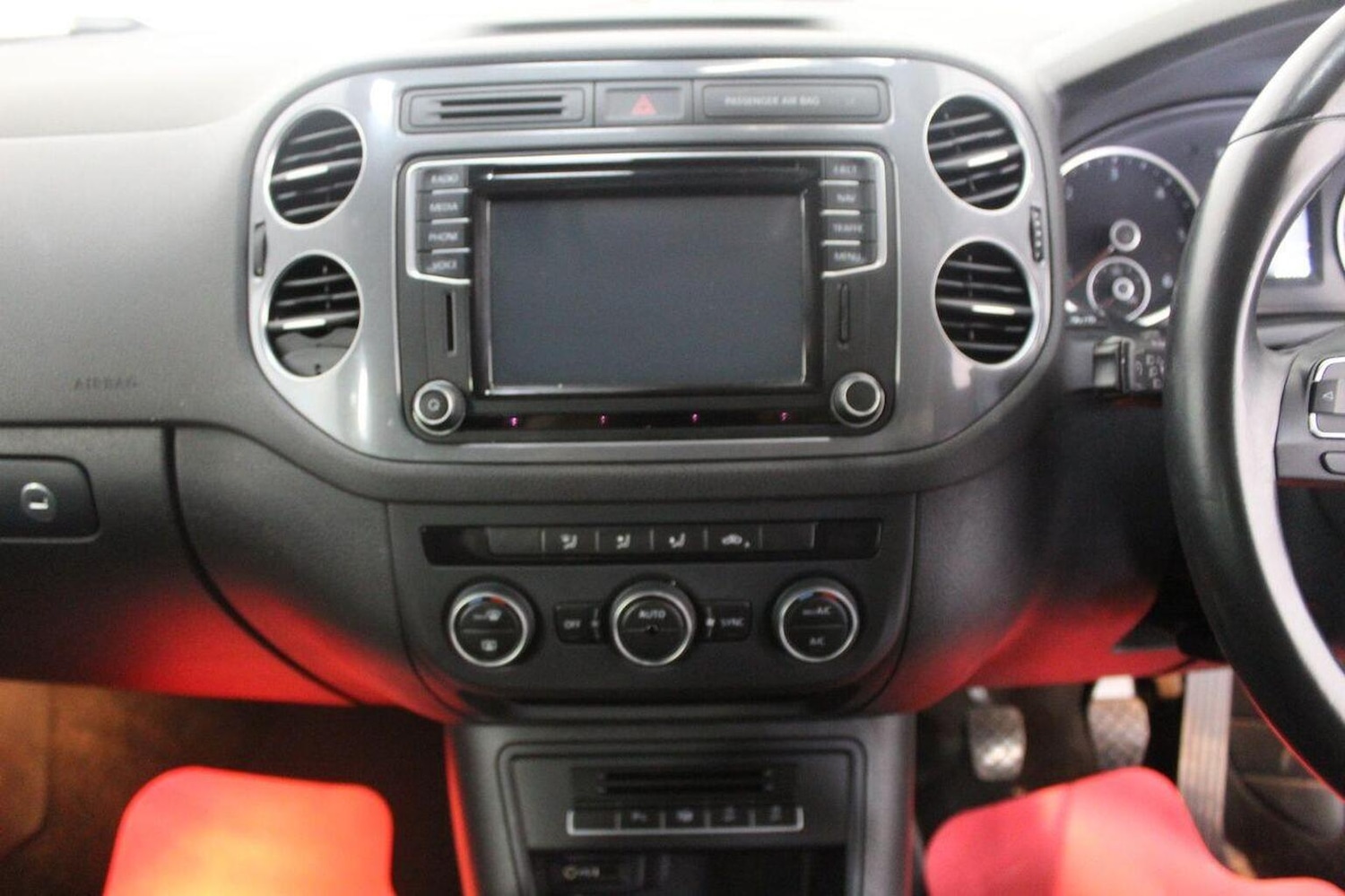 Used Volkswagen Tiguan 2016 for sale - 76237223: Photo 32