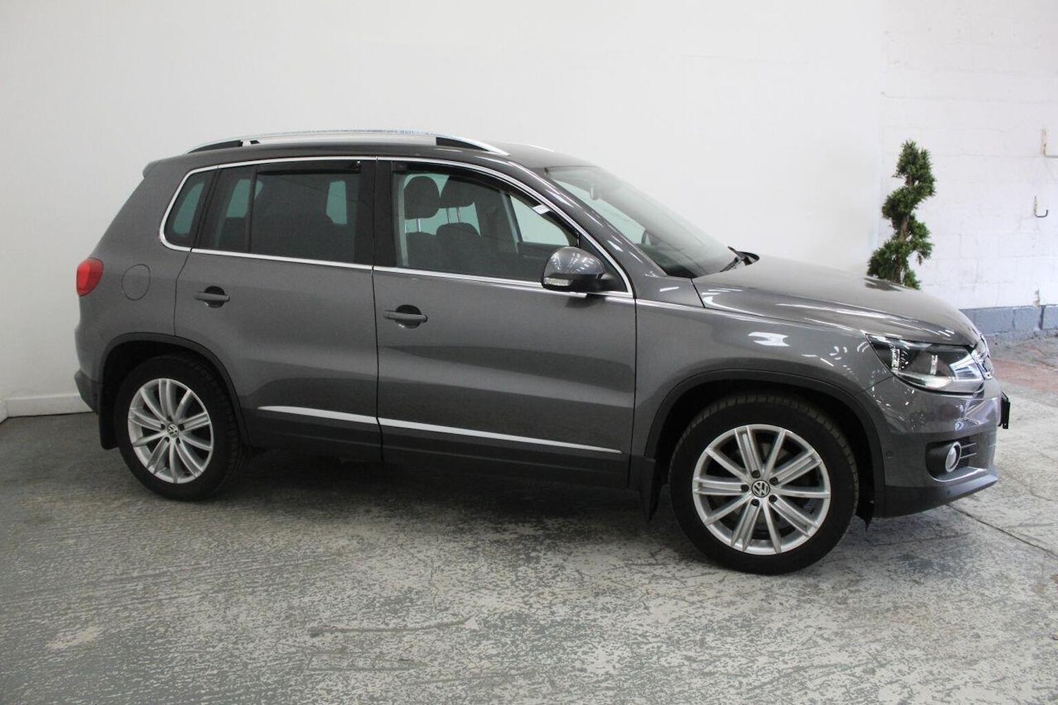 Used Volkswagen Tiguan 2016 for sale - 76237223: Photo 4