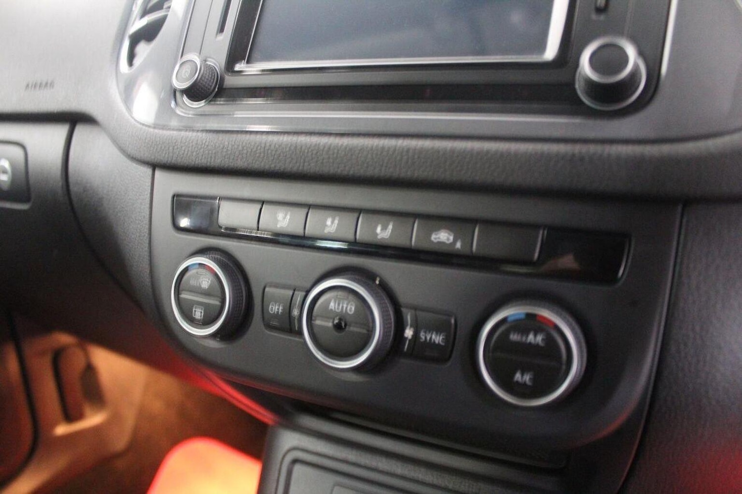 Used Volkswagen Tiguan 2016 for sale - 76237223: Photo 40