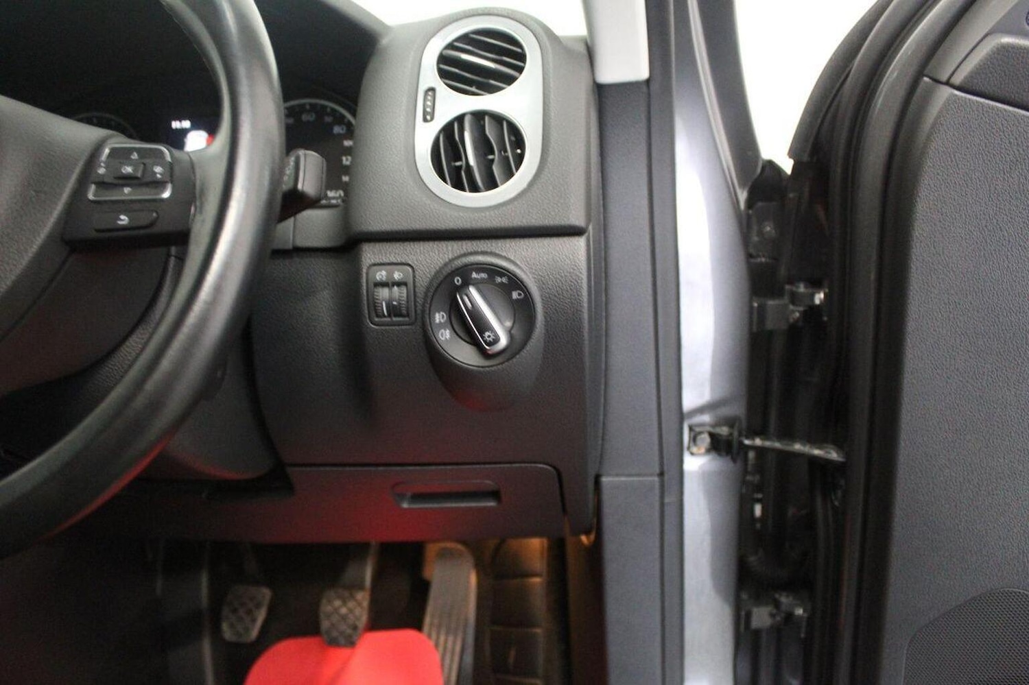 Used Volkswagen Tiguan 2016 for sale - 76237223: Photo 48