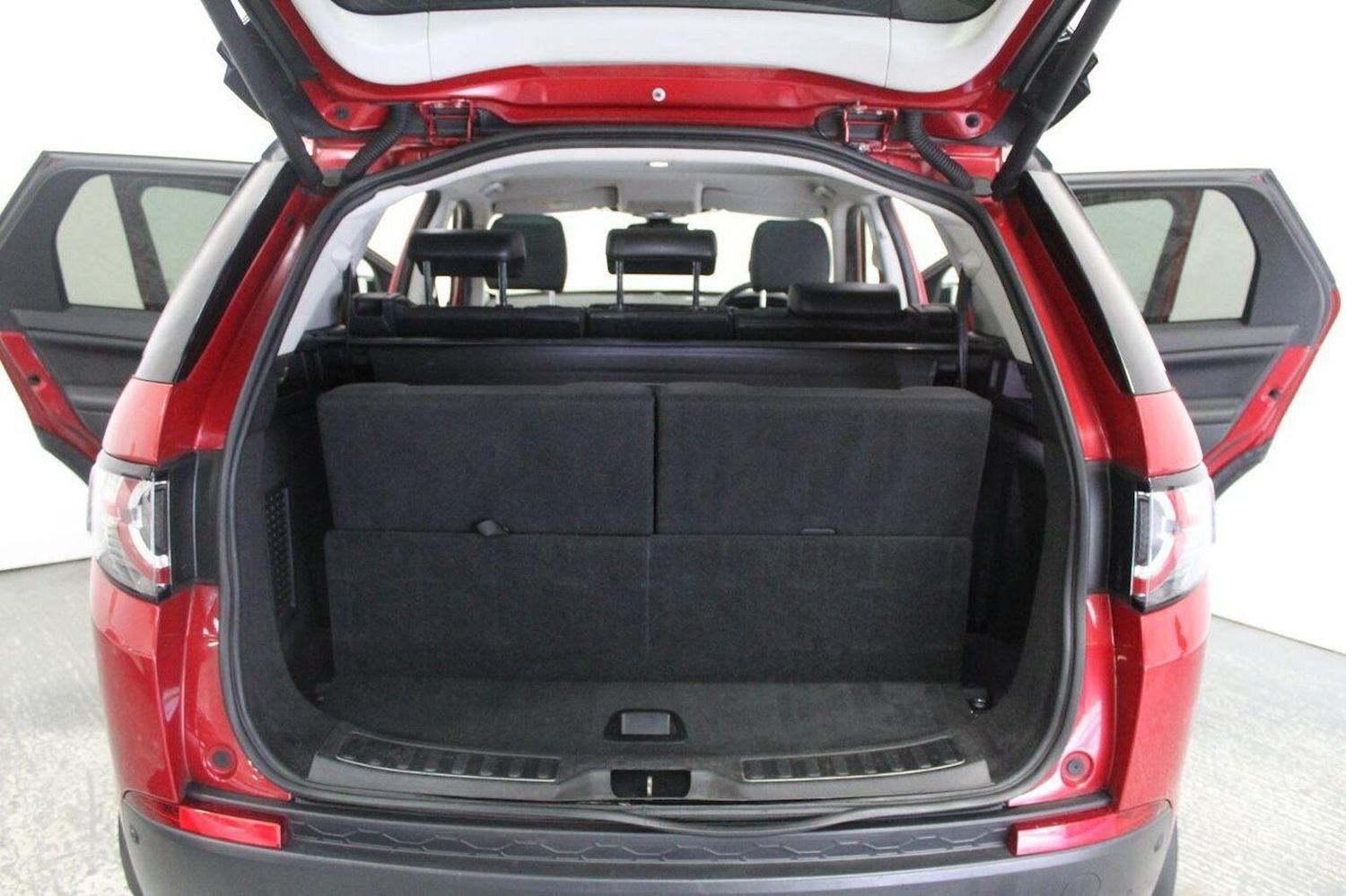 Used Land Rover Discovery Sport 2017 for sale - 76482935: Photo 25