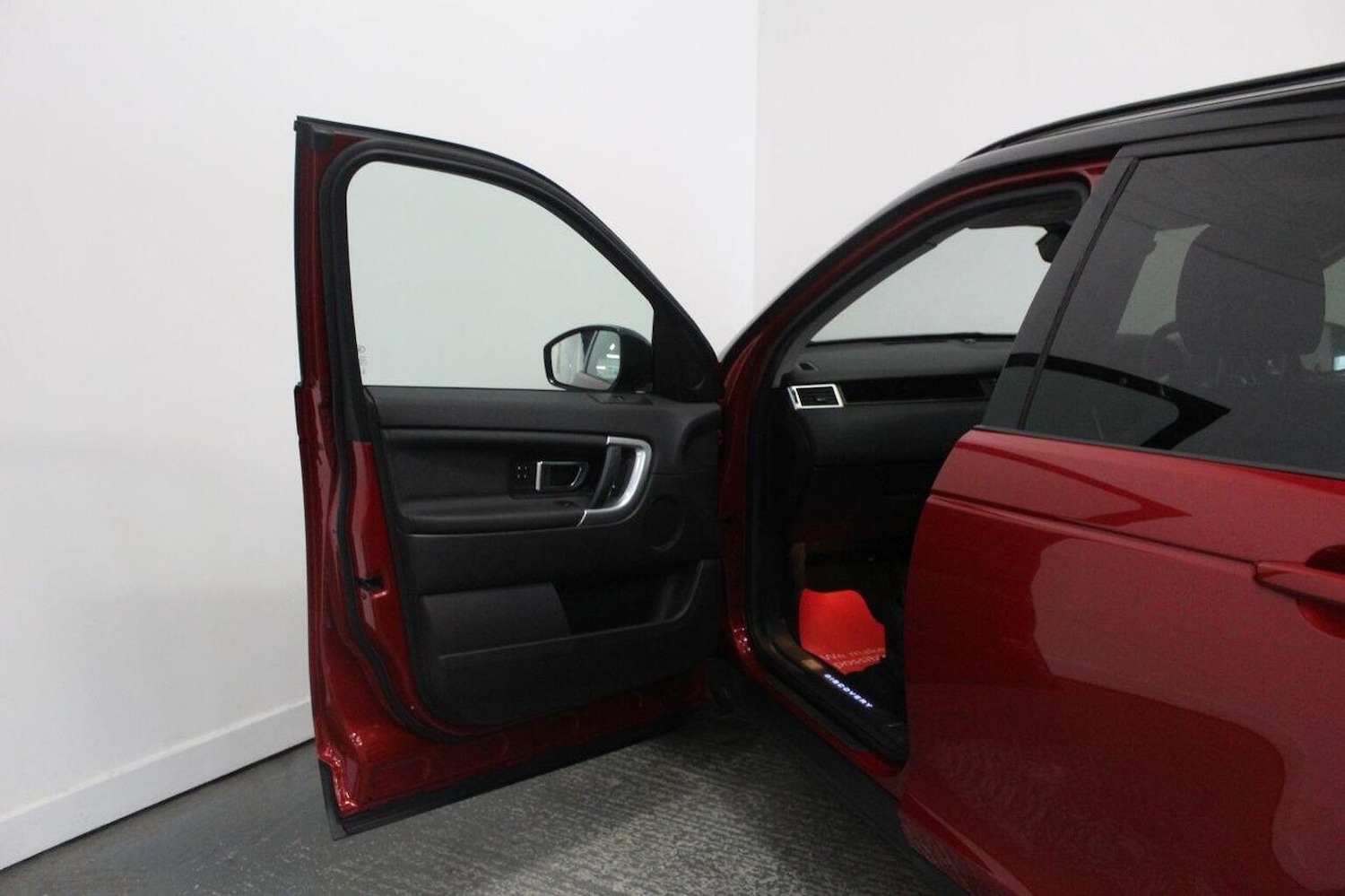 Used Land Rover Discovery Sport 2017 for sale - 76482935: Photo 29