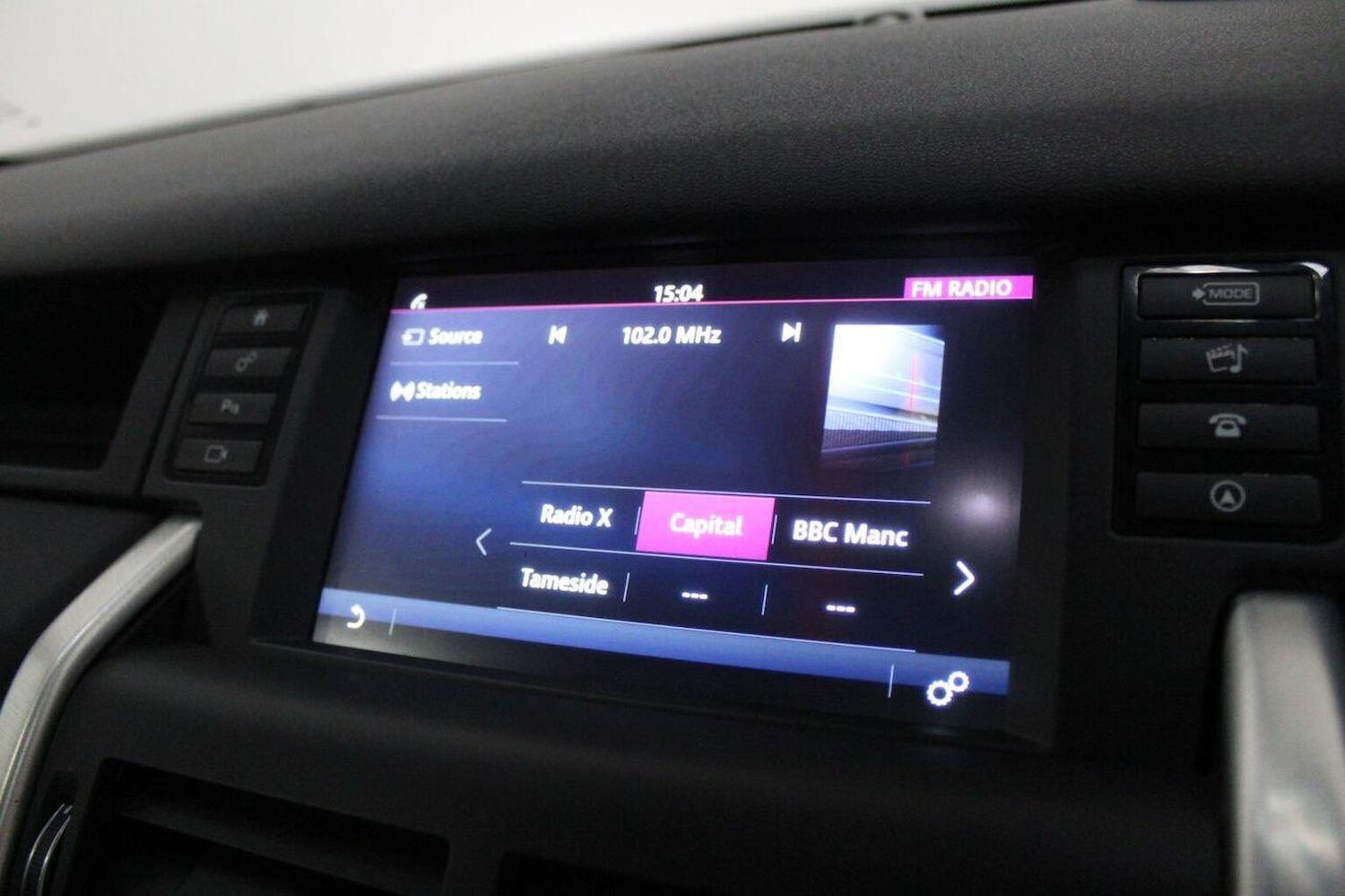 Used Land Rover Discovery Sport 2017 for sale - 76482935: Photo 41