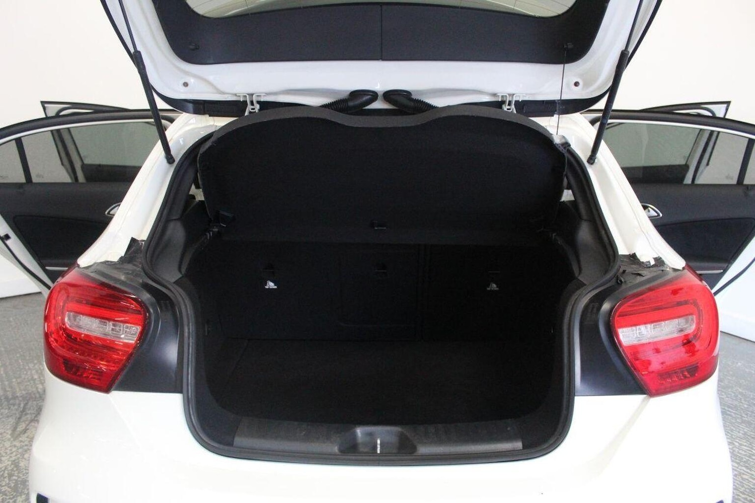 Used Mercedes-Benz A-Class 2013 for sale - 76242862: Photo 21