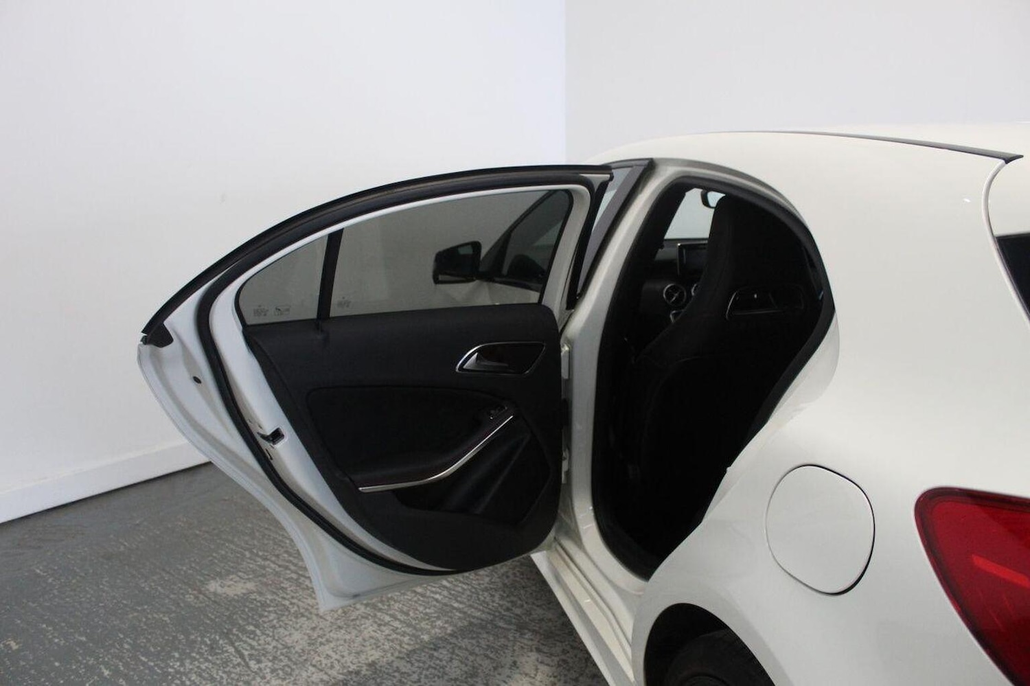 Used Mercedes-Benz A-Class 2013 for sale - 76242862: Photo 25