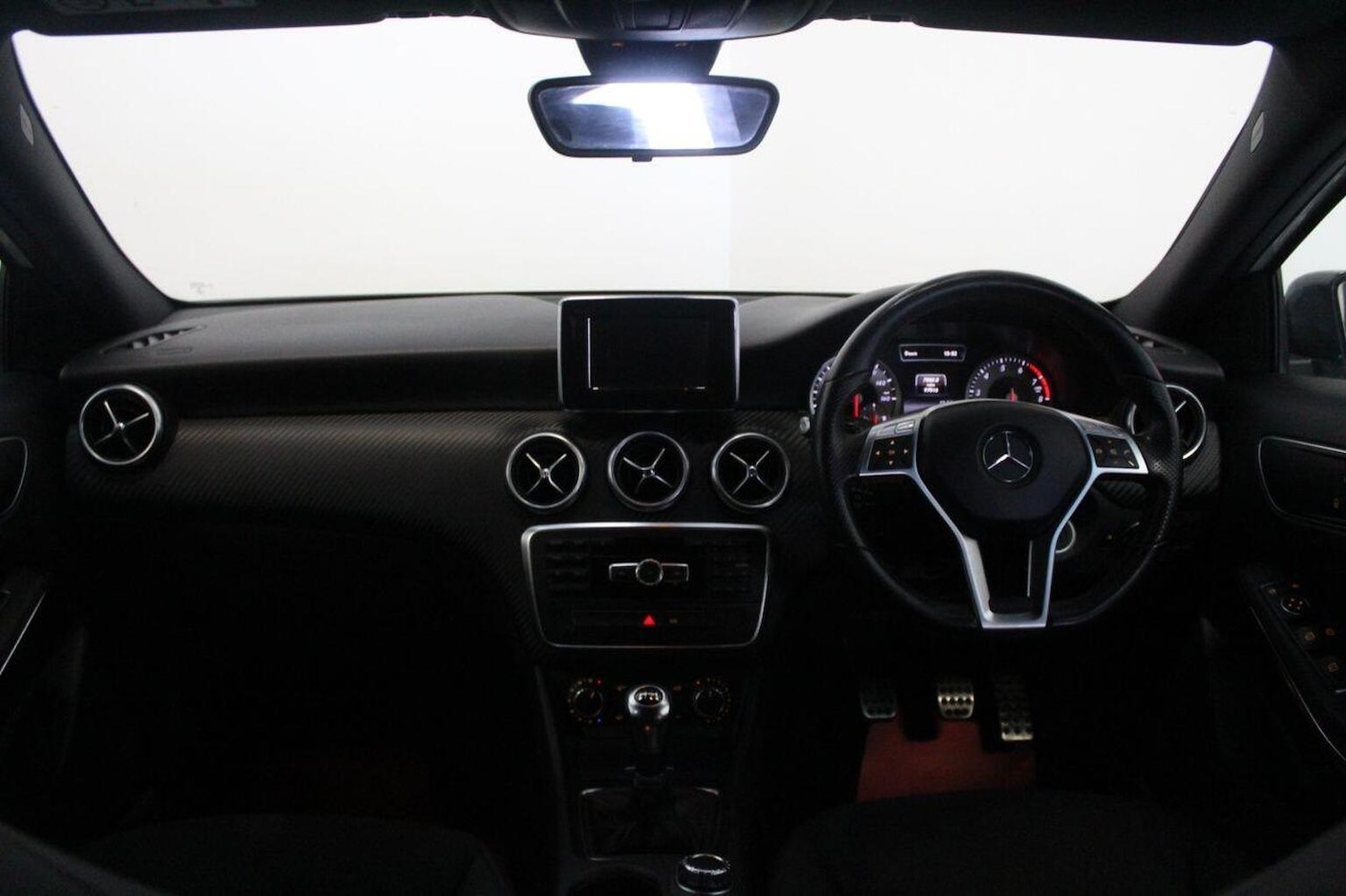 Used Mercedes-Benz A-Class 2013 for sale - 76242862: Photo 26