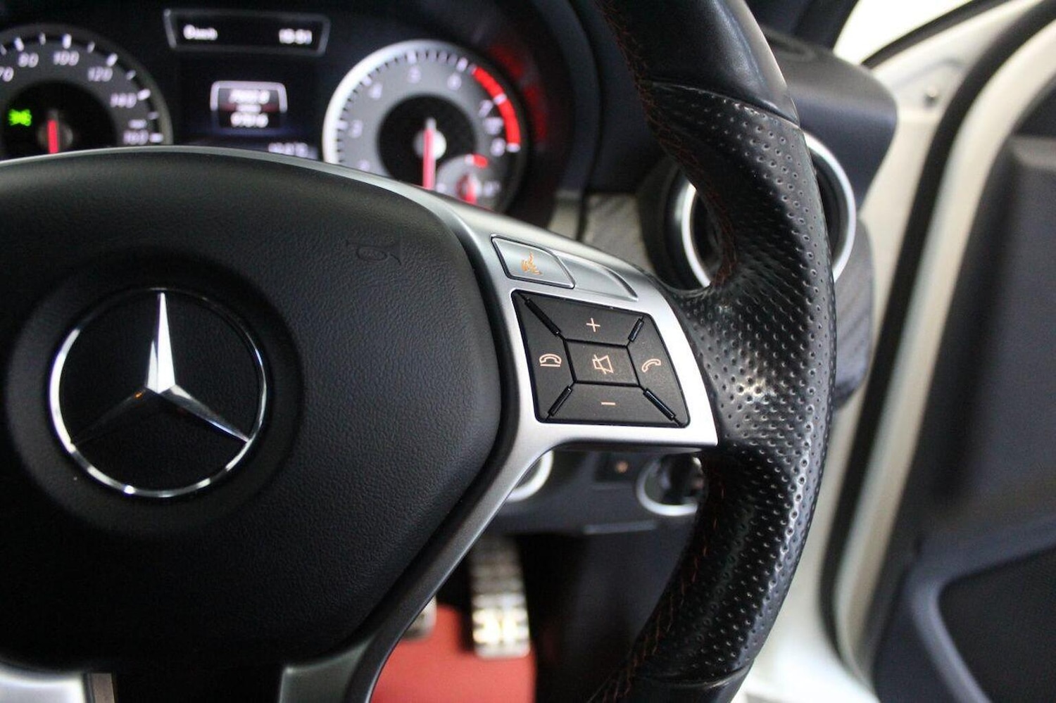 Used Mercedes-Benz A-Class 2013 for sale - 76242862: Photo 42