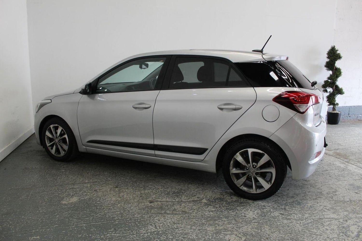 Used Hyundai i20 2016 for sale - 77937977: Photo 10