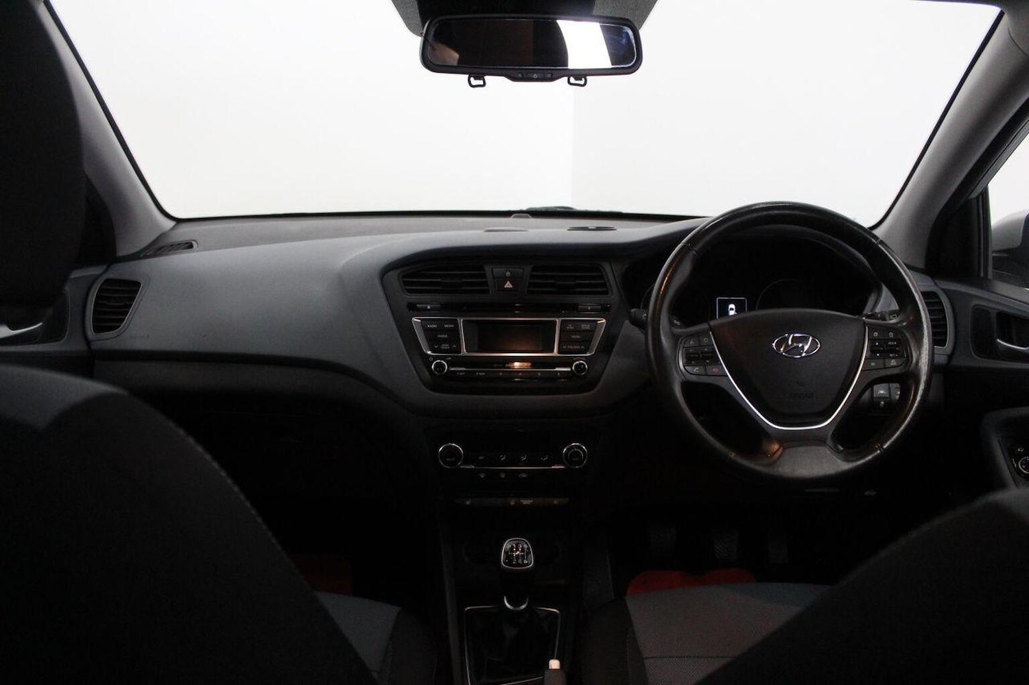 Used Hyundai i20 2016 for sale - 77937977: Photo 31