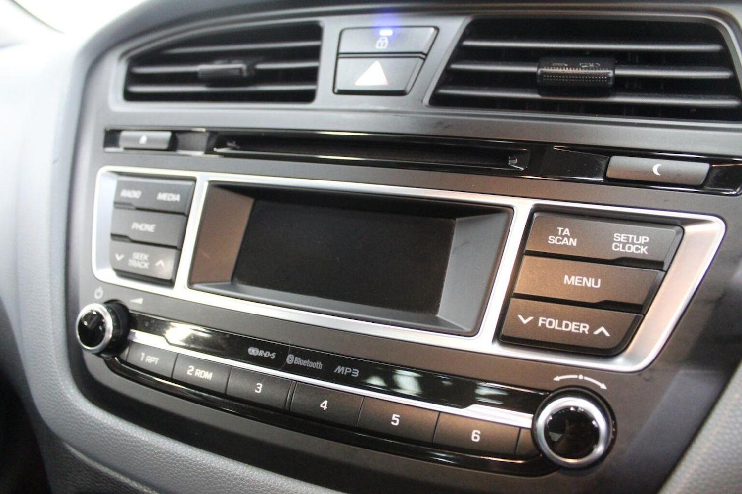 Used Hyundai i20 2016 for sale - 77937977: Photo 40