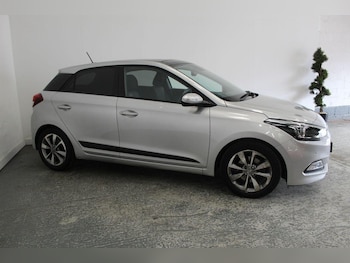 Used Hyundai i20 2016 for sale - 77937977: Photo