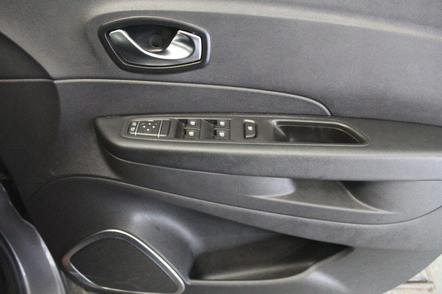 Used Renault Captur 2017 for sale - 77937917: Photo 43