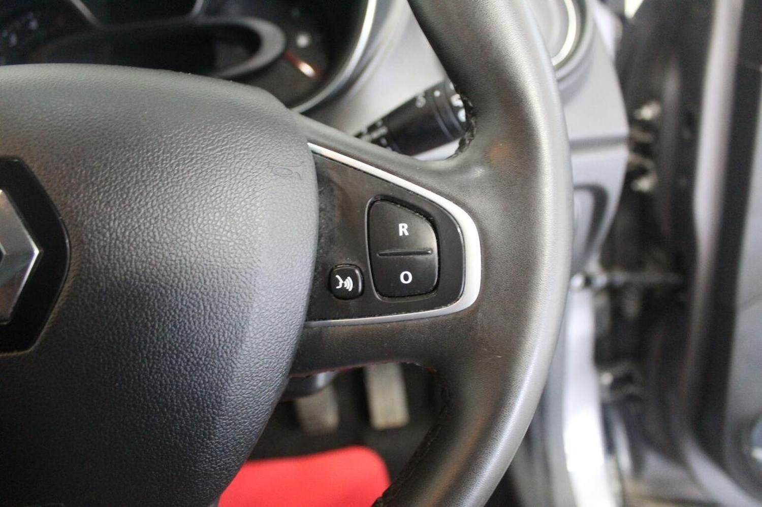 Used Renault Captur 2017 for sale - 77937917: Photo 47