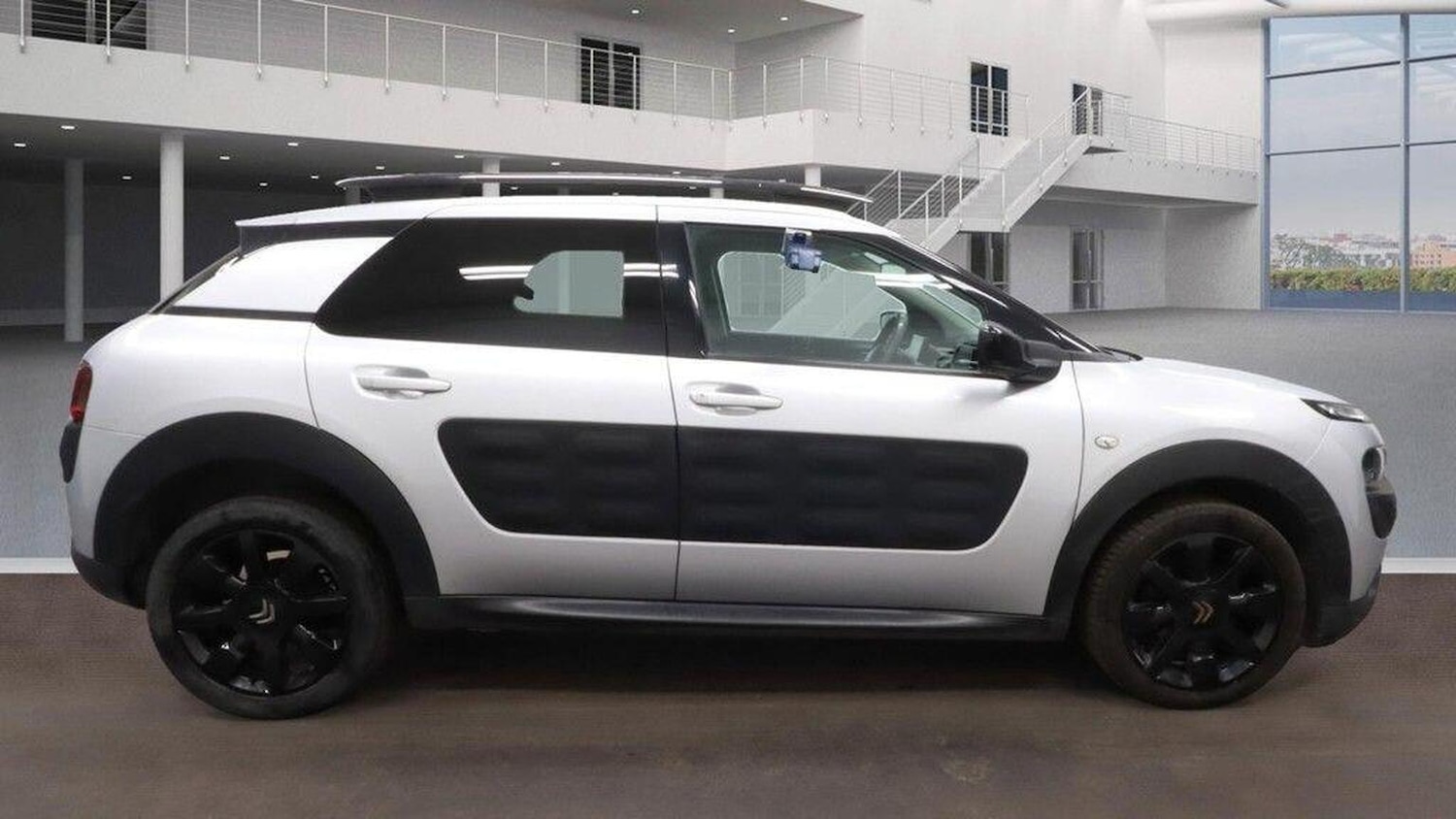 Used Citroen C4 Cactus 2016 for sale - 76565189: Photo 9