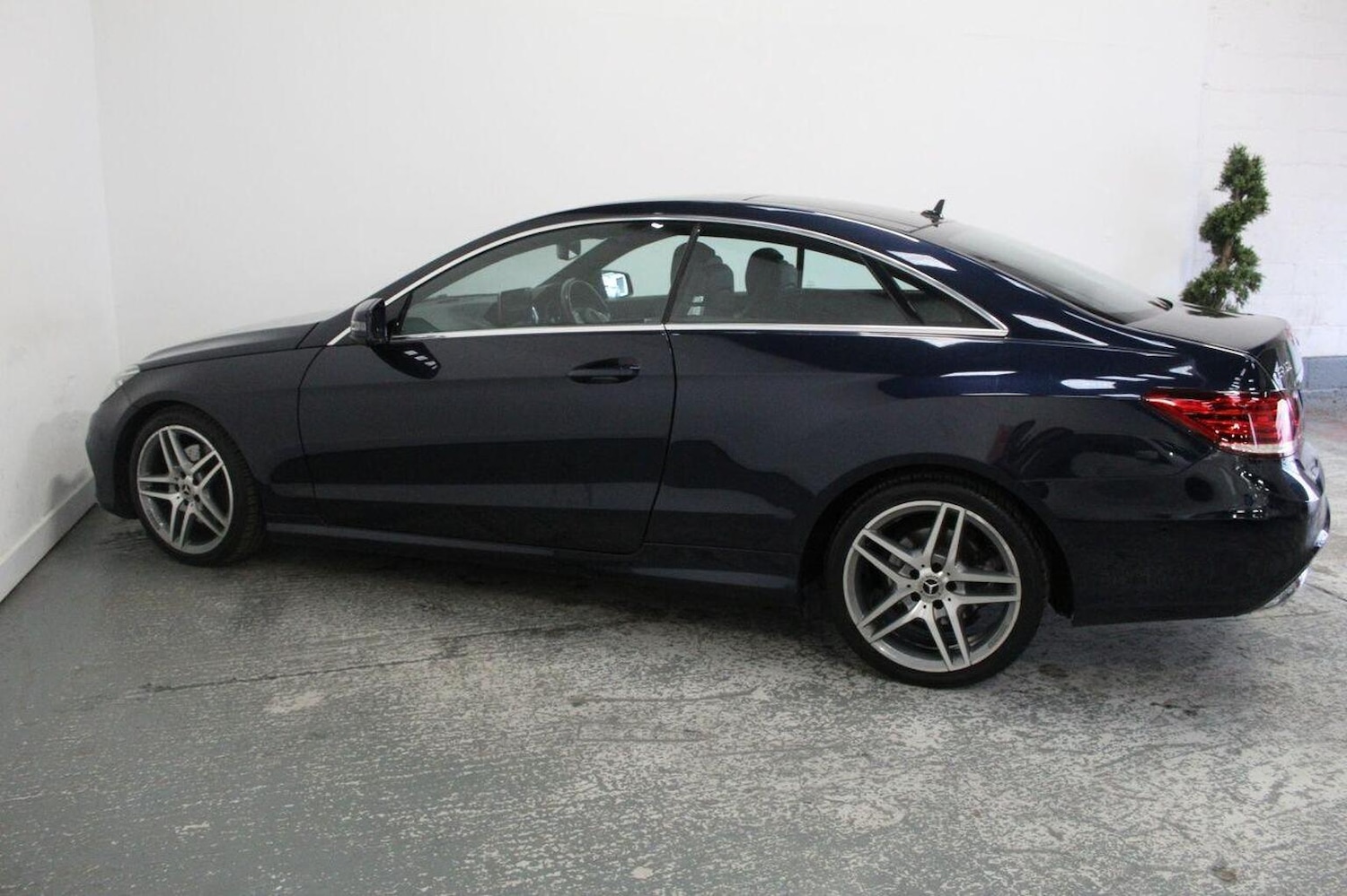 Used Mercedes-Benz E Class 2013 for sale - 77080740: Photo 10