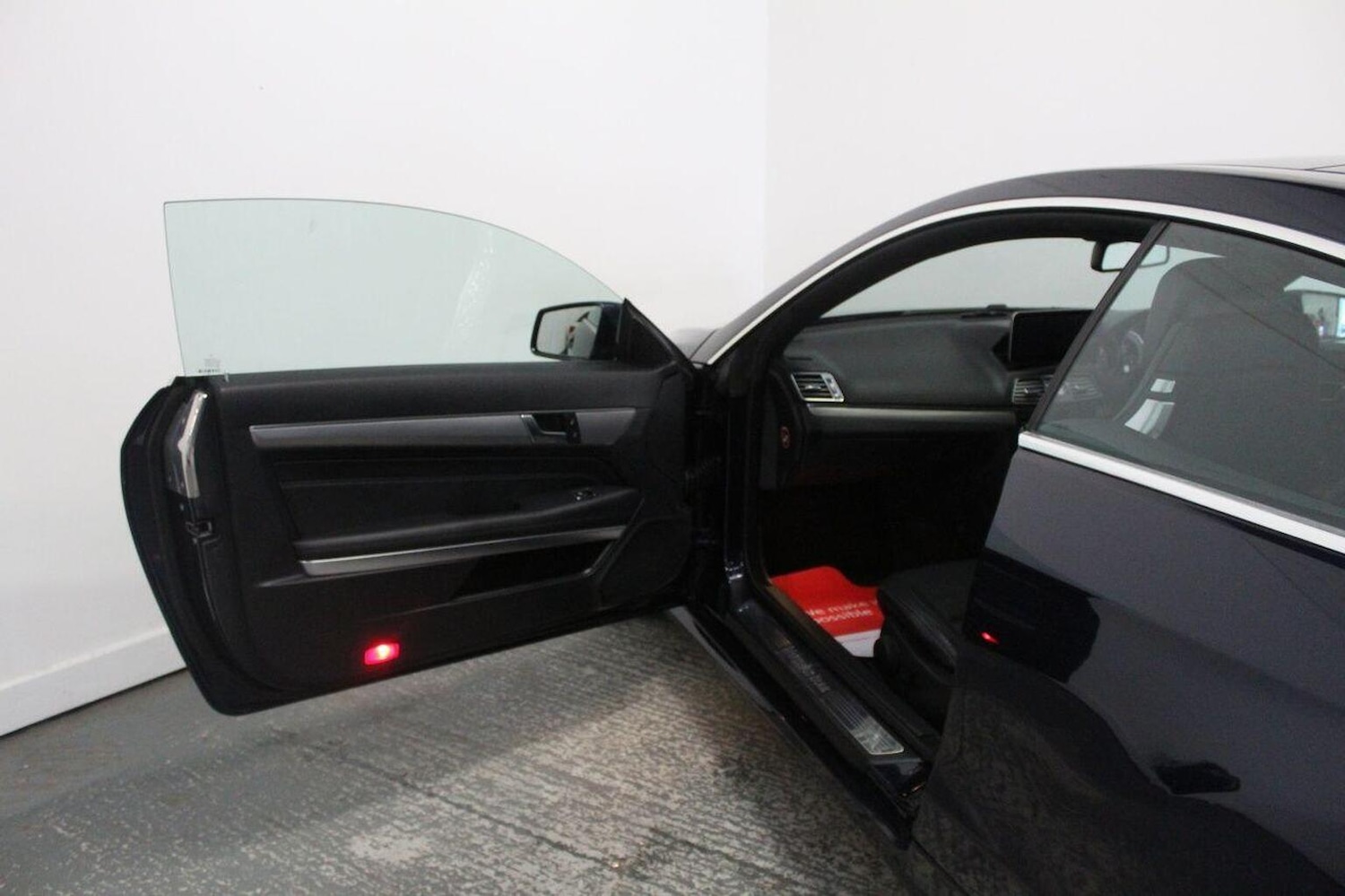 Used Mercedes-Benz E Class 2013 for sale - 77080740: Photo 26