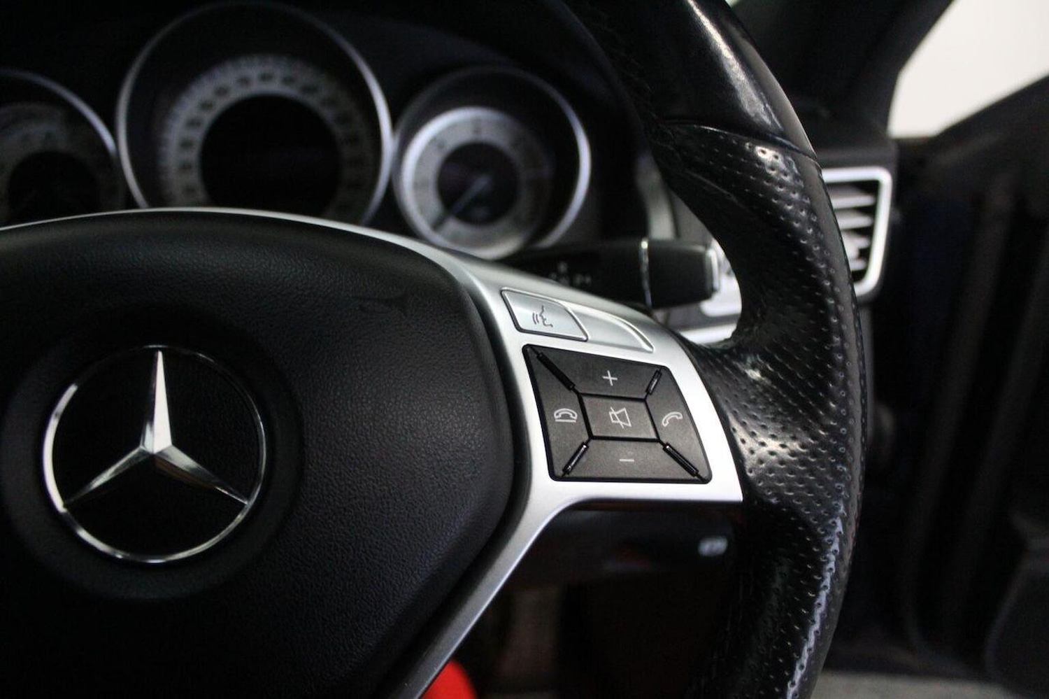 Used Mercedes-Benz E Class 2013 for sale - 77080740: Photo 48