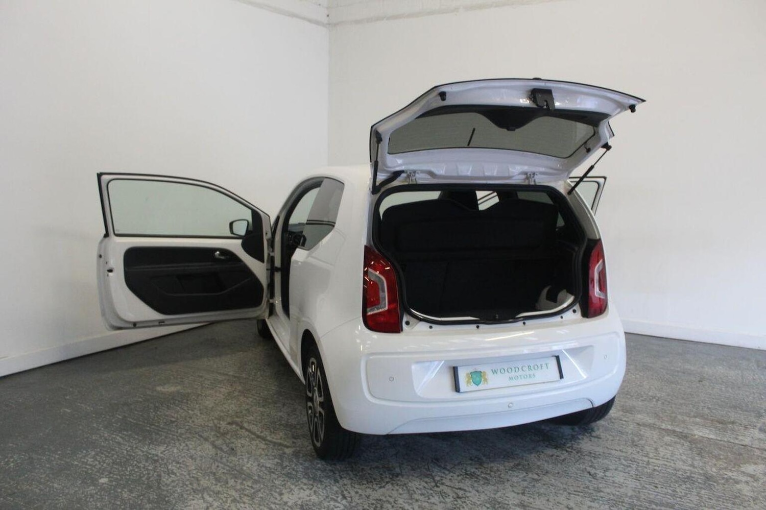 Used Volkswagen up! 2014 for sale - 77937866: Photo 19