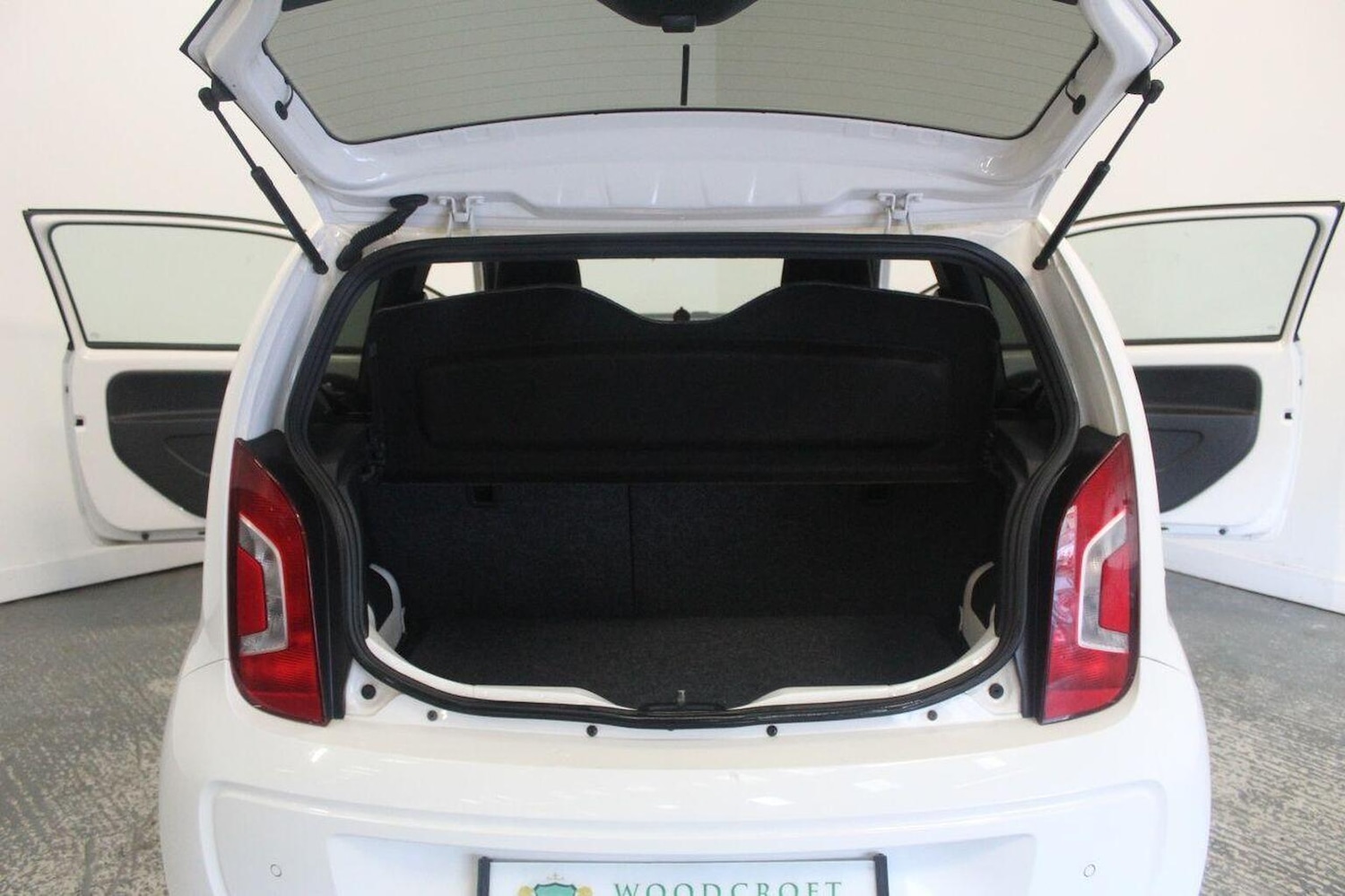 Used Volkswagen up! 2014 for sale - 77937866: Photo 22