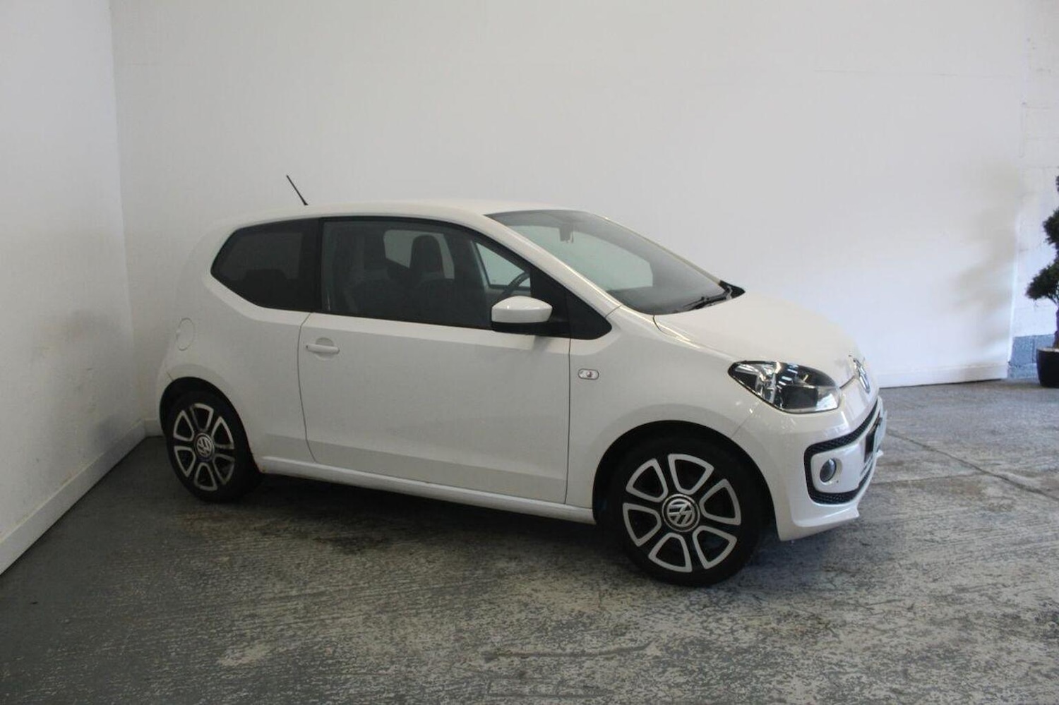Used Volkswagen up! 2014 for sale - 77937866: Photo 4