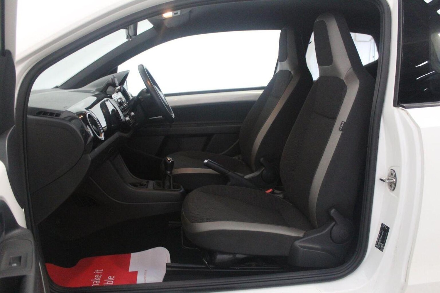 Used Volkswagen up! 2014 for sale - 77937866: Photo 43