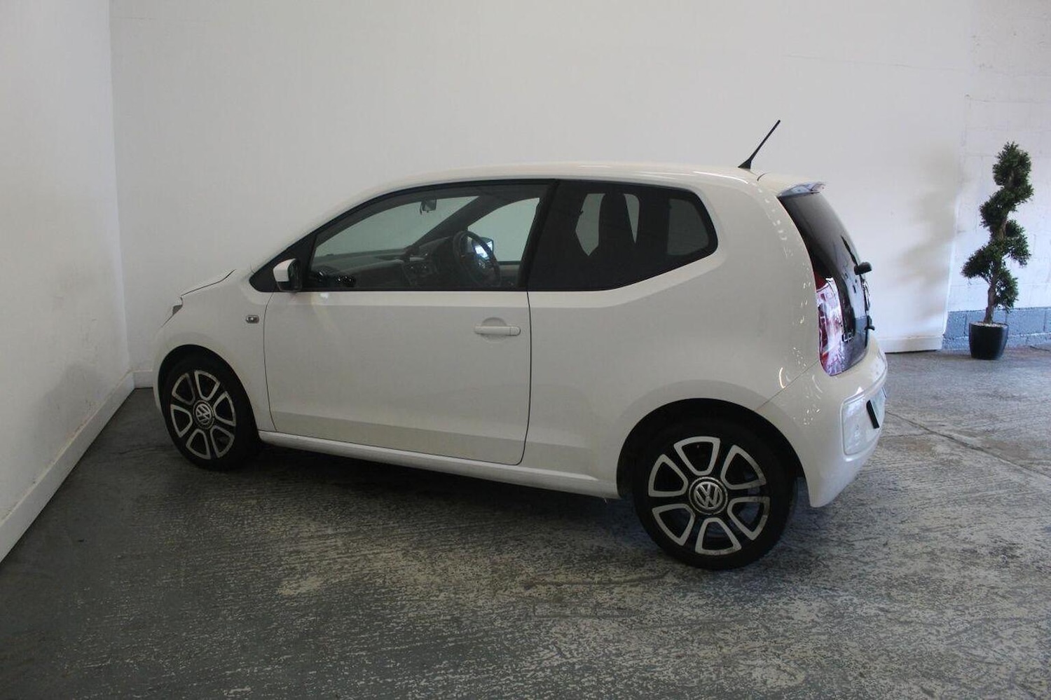 Used Volkswagen up! 2014 for sale - 77937866: Photo 7