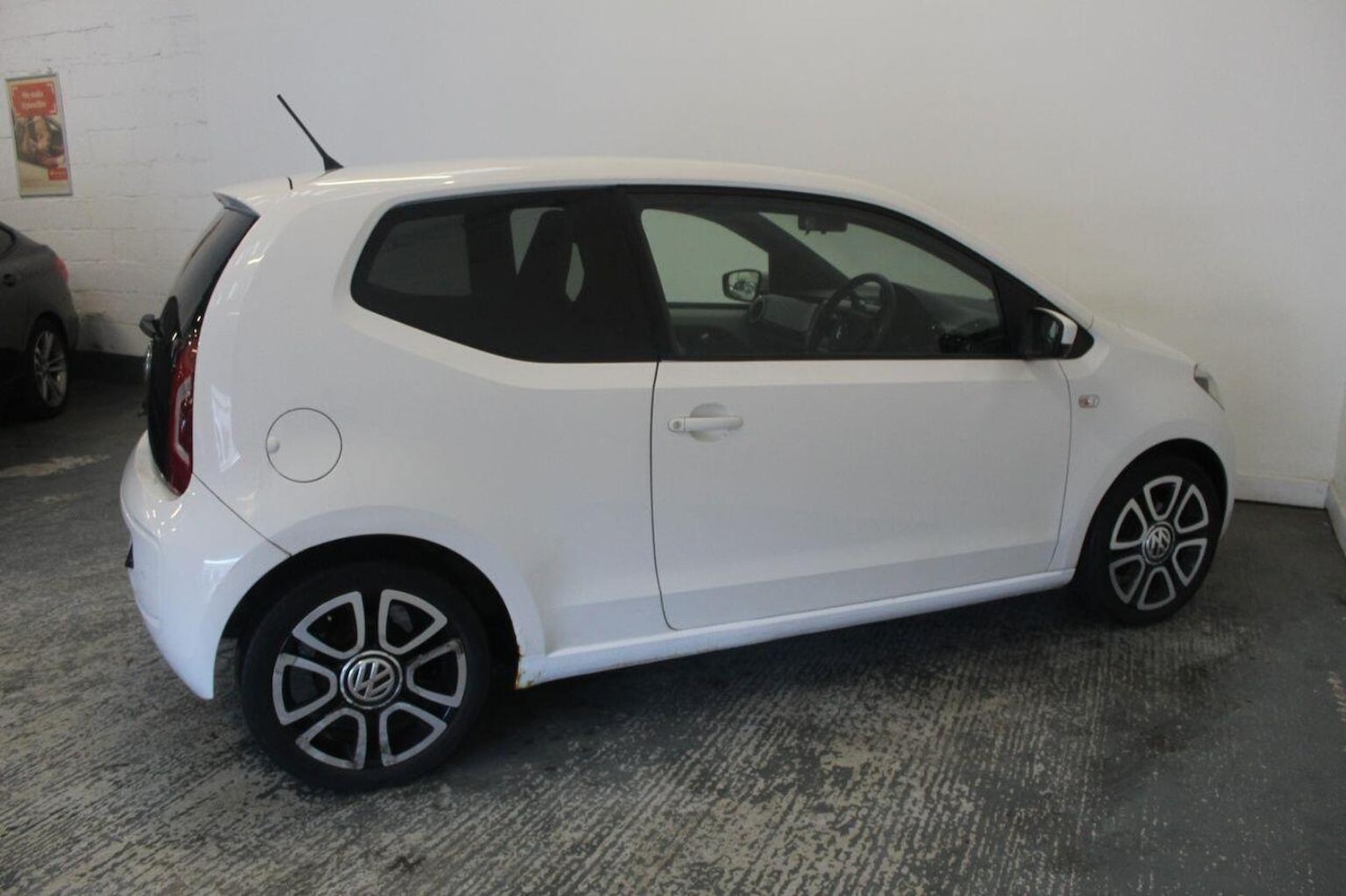 Used Volkswagen up! 2014 for sale - 77937866: Photo 8