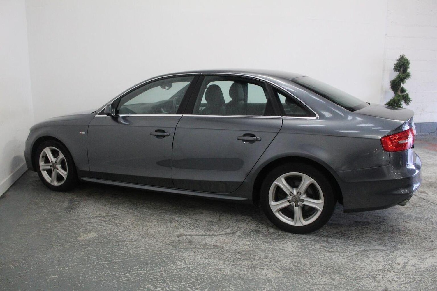 Used Audi A4 2015 for sale - 77937811: Photo 10