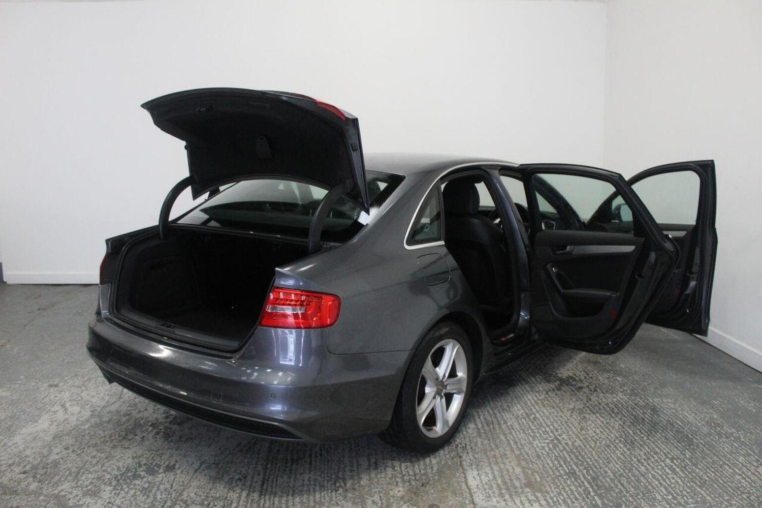 Used Audi A4 2015 for sale - 77937811: Photo 21