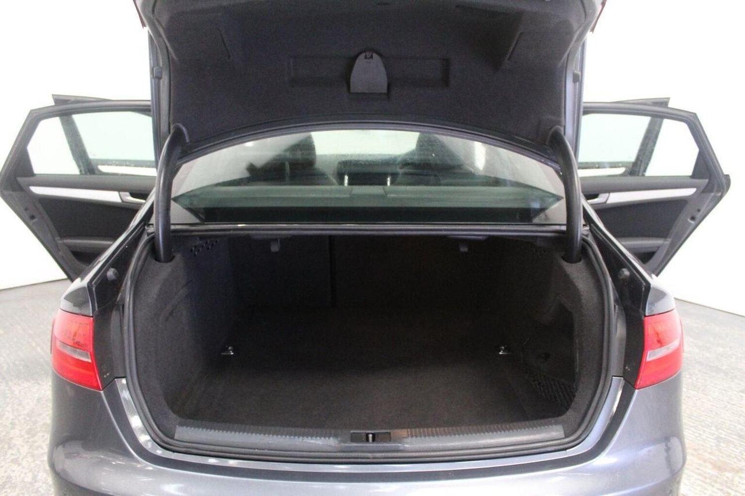 Used Audi A4 2015 for sale - 77937811: Photo 23