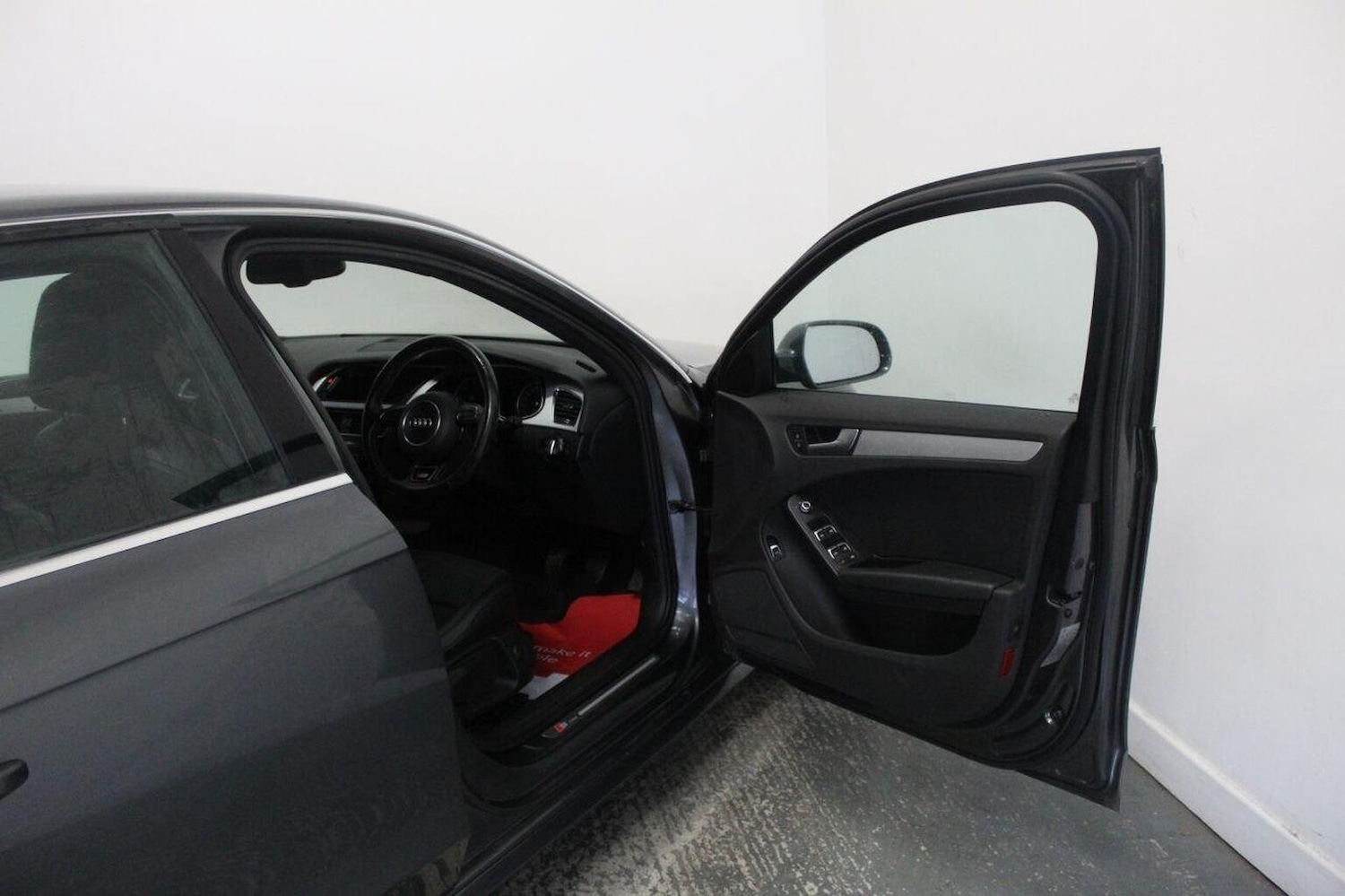 Used Audi A4 2015 for sale - 77937811: Photo 24