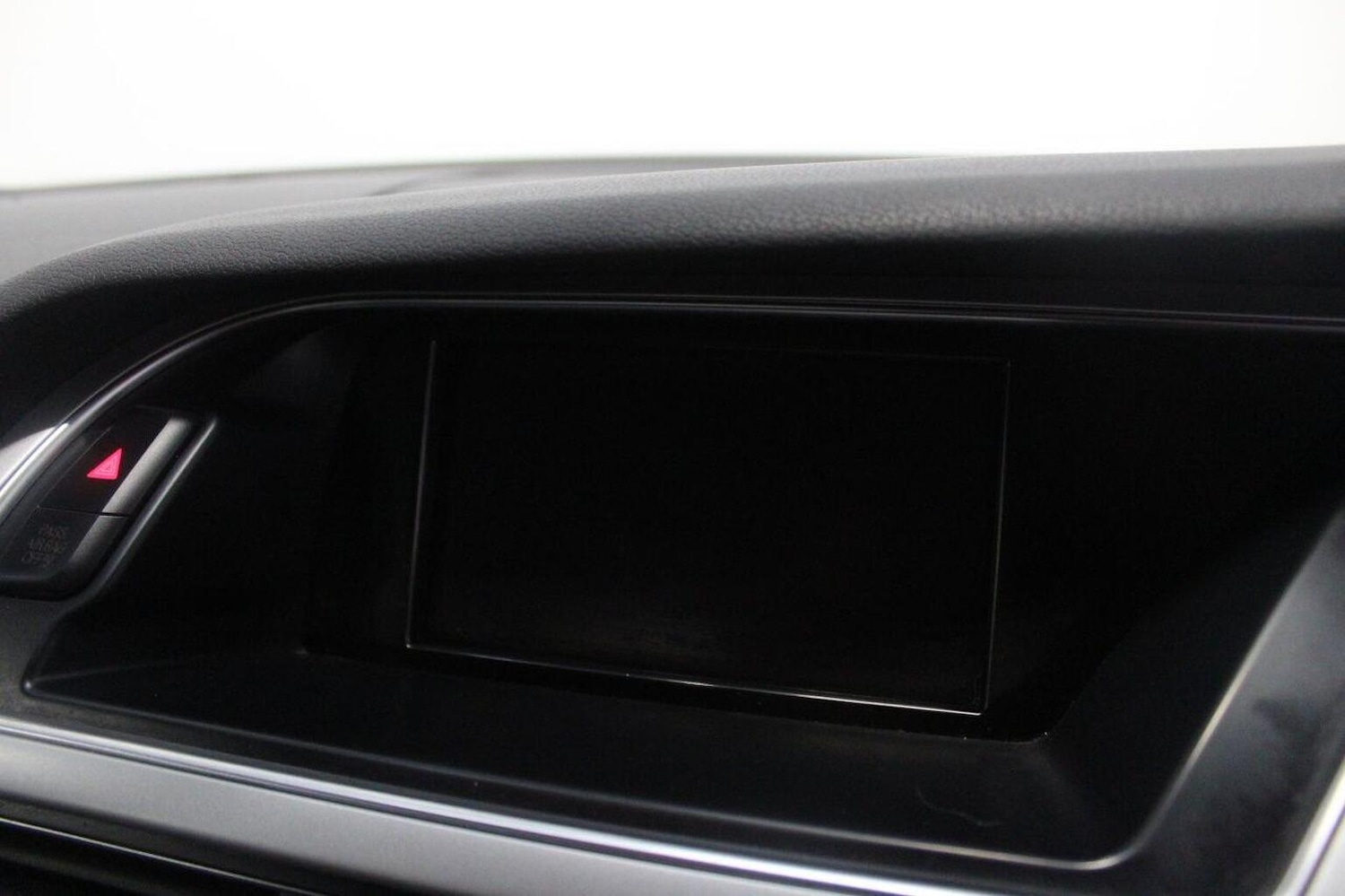 Used Audi A4 2015 for sale - 77937811: Photo 38