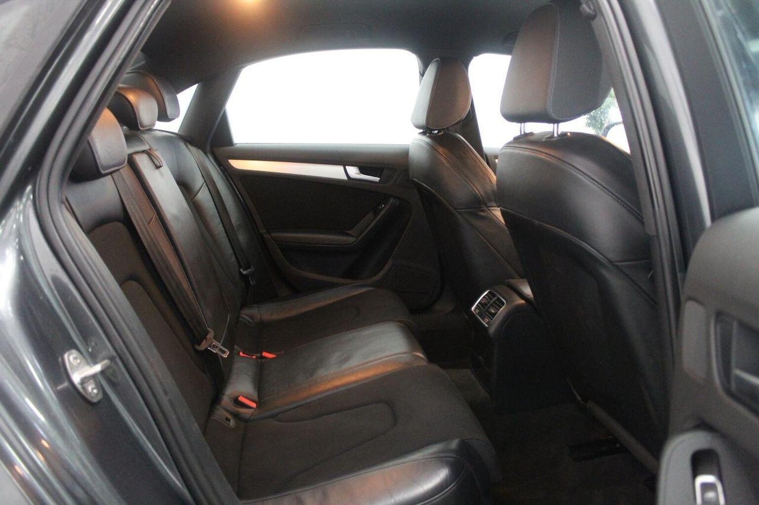 Used Audi A4 2015 for sale - 77937811: Photo 50