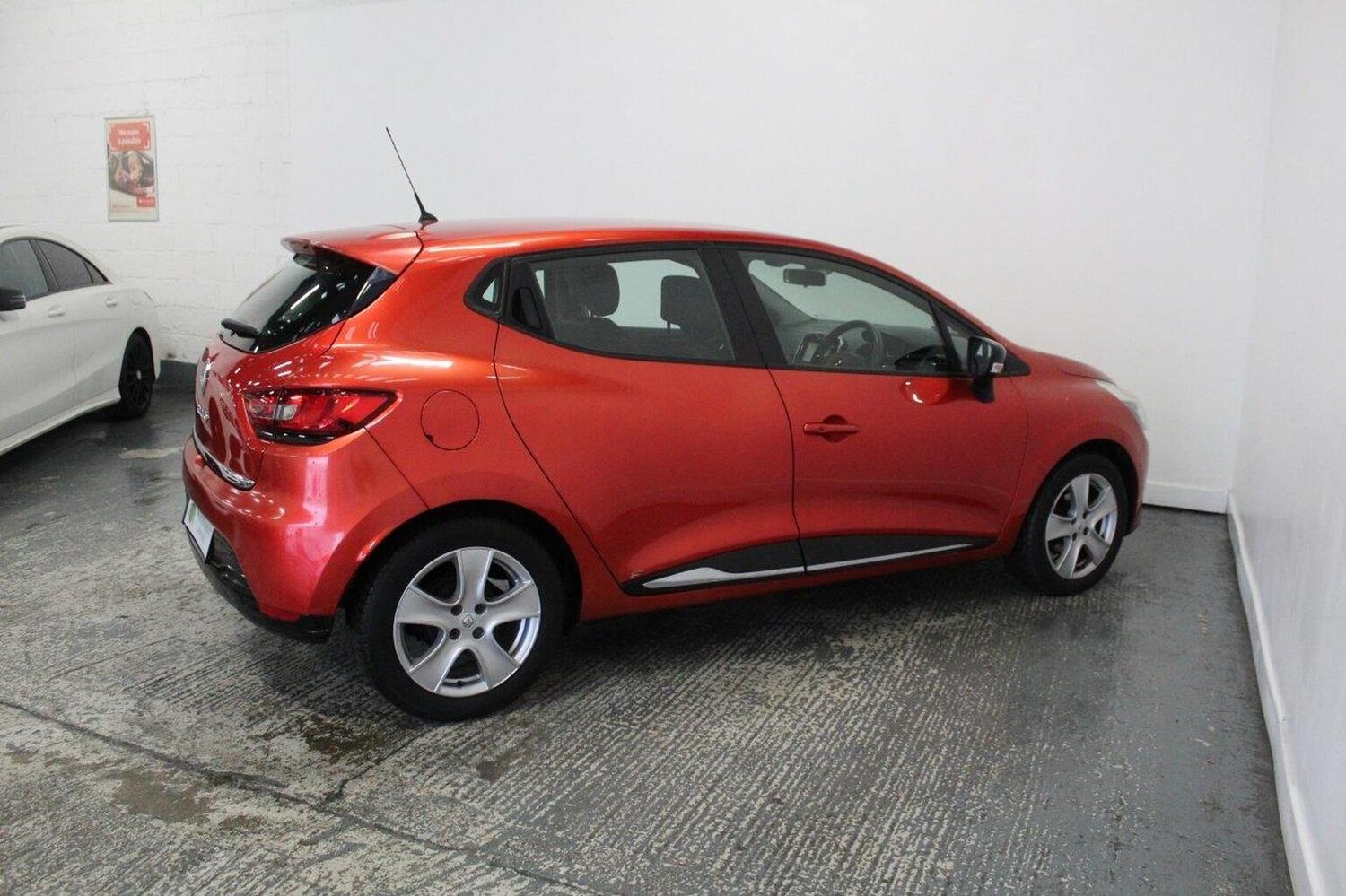 Used Renault Clio 2015 for sale - 77464565: Photo 11