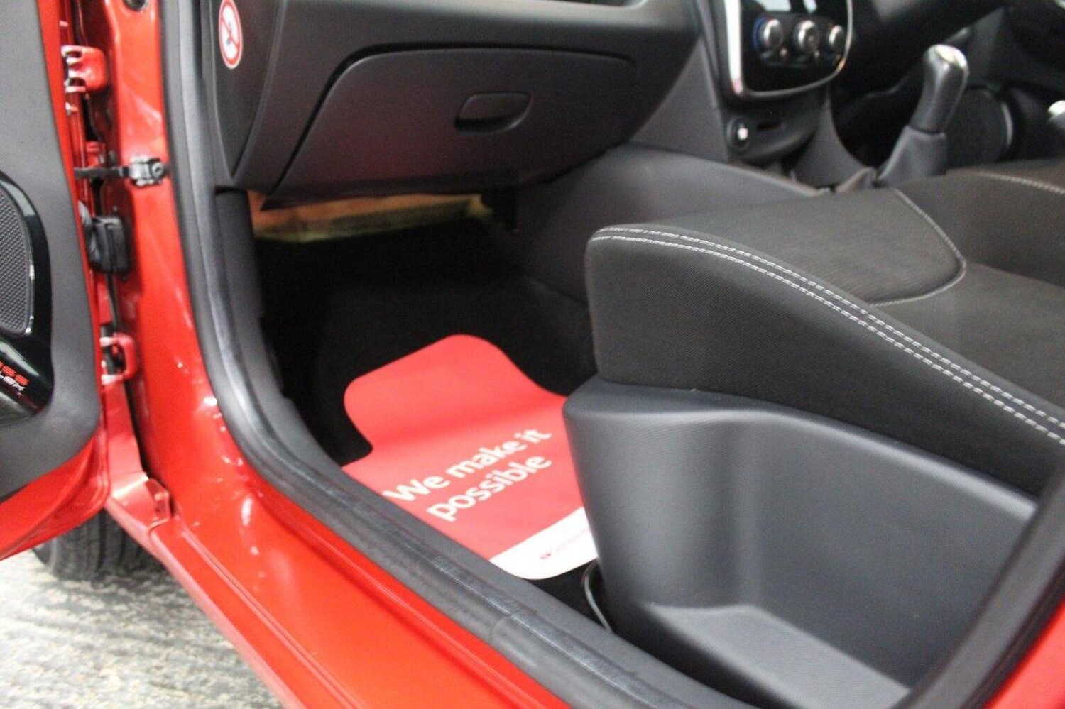 Used Renault Clio 2015 for sale - 77464565: Photo 29