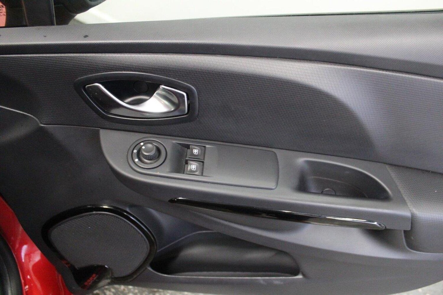 Used Renault Clio 2015 for sale - 77464565: Photo 38