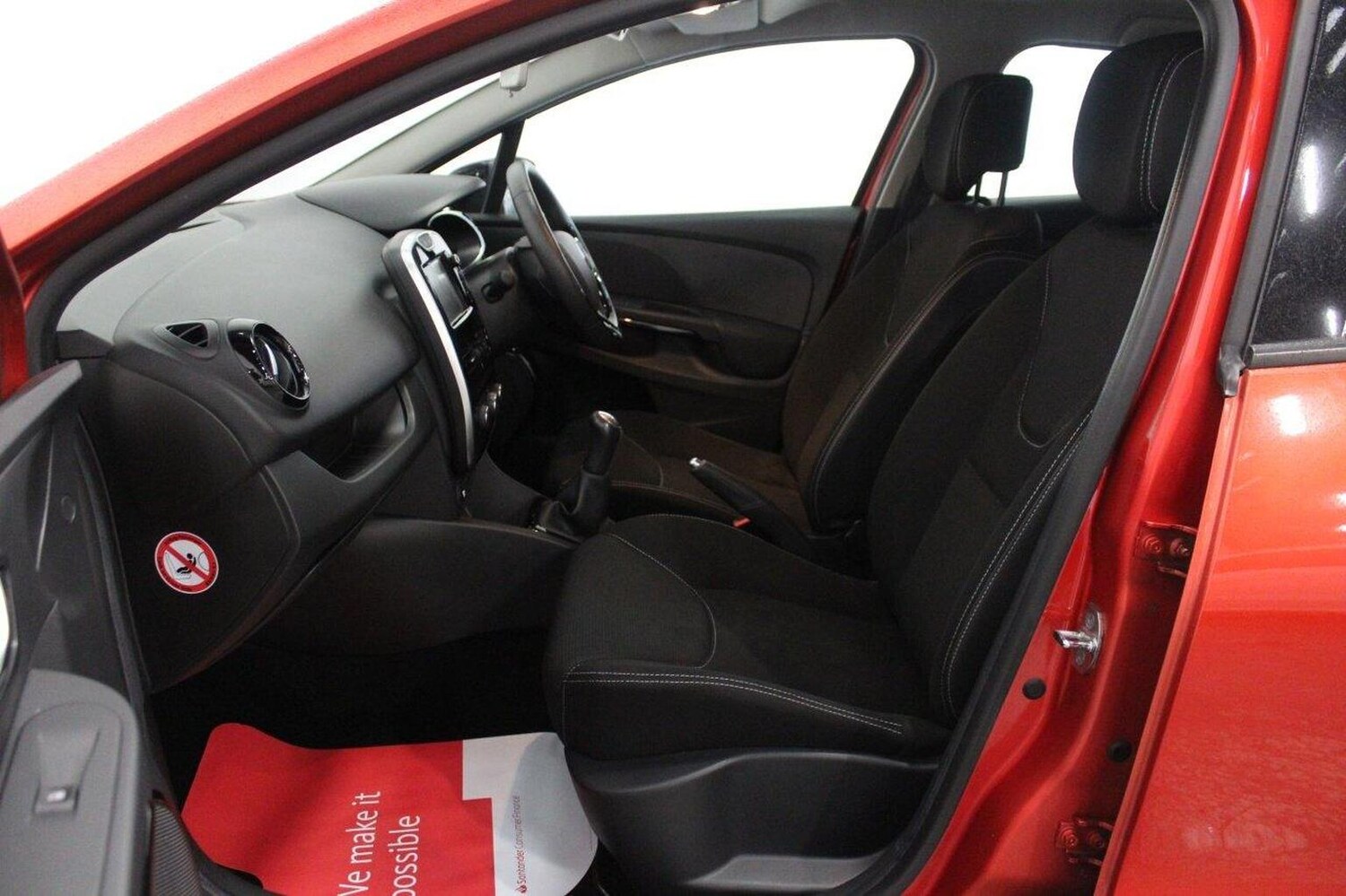 Used Renault Clio 2015 for sale - 77464565: Photo 40