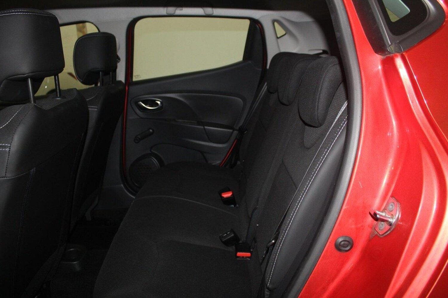 Used Renault Clio 2015 for sale - 77464565: Photo 42